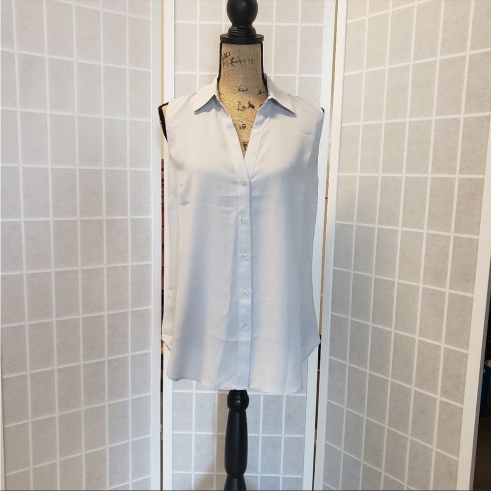 Ann Taylor Sleeveless V-neck Button Down